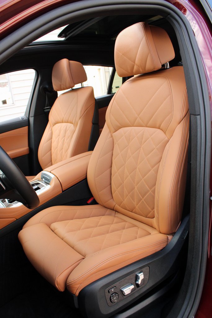 Used 2025 BMW X6 xDrive40i image 3