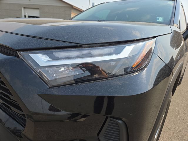 Used 2024 Toyota RAV4 XLE AWD/4WD image 7