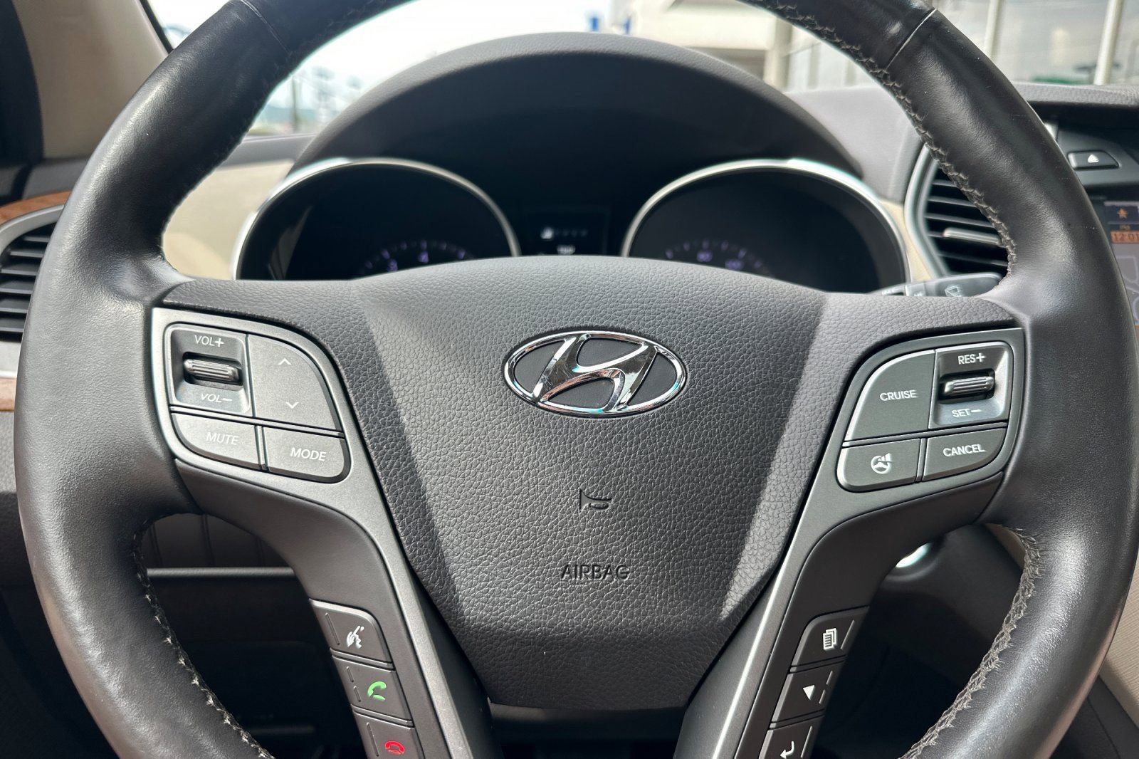 Used 2014 Hyundai Santa Fe Sport 2.0T w/ Technology Package 05 image 24