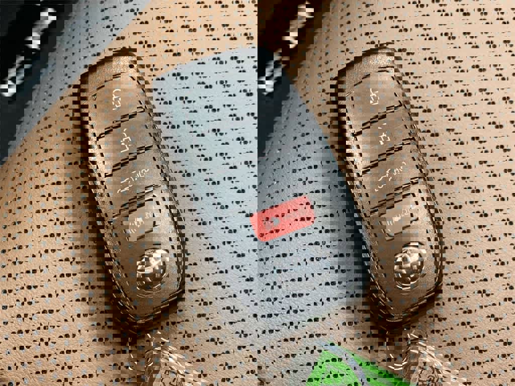 Used 2025 Toyota Crown Signia image 30