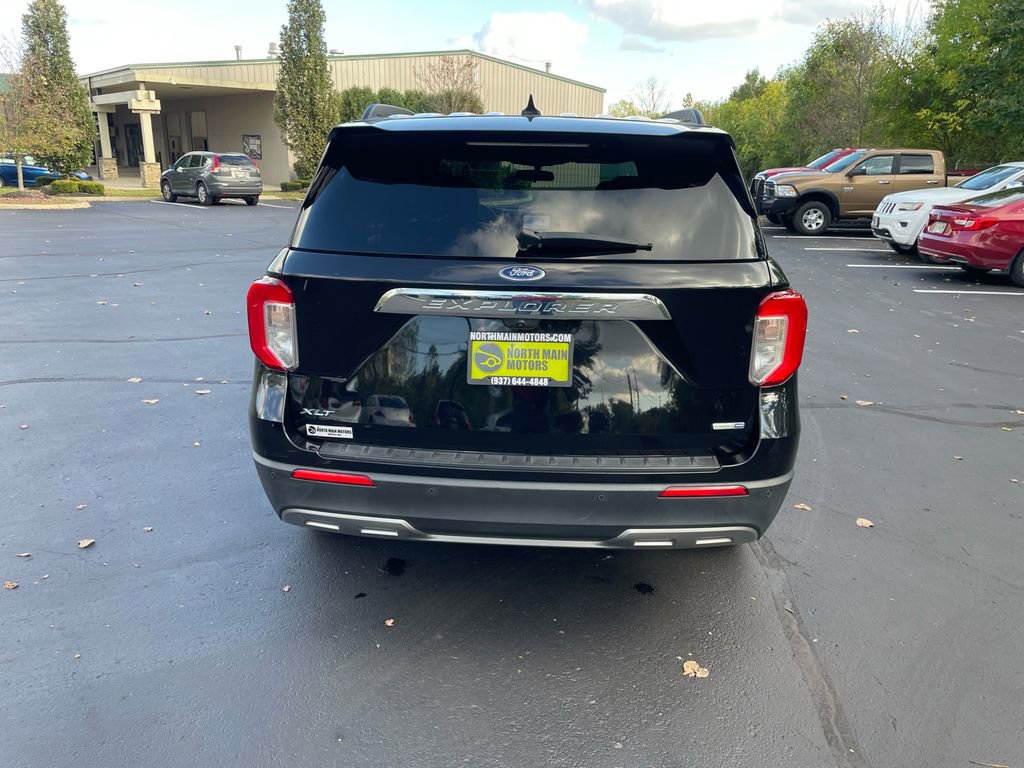 Used 2020 Ford Explorer XLT w/ Equipment Group 202A image 6
