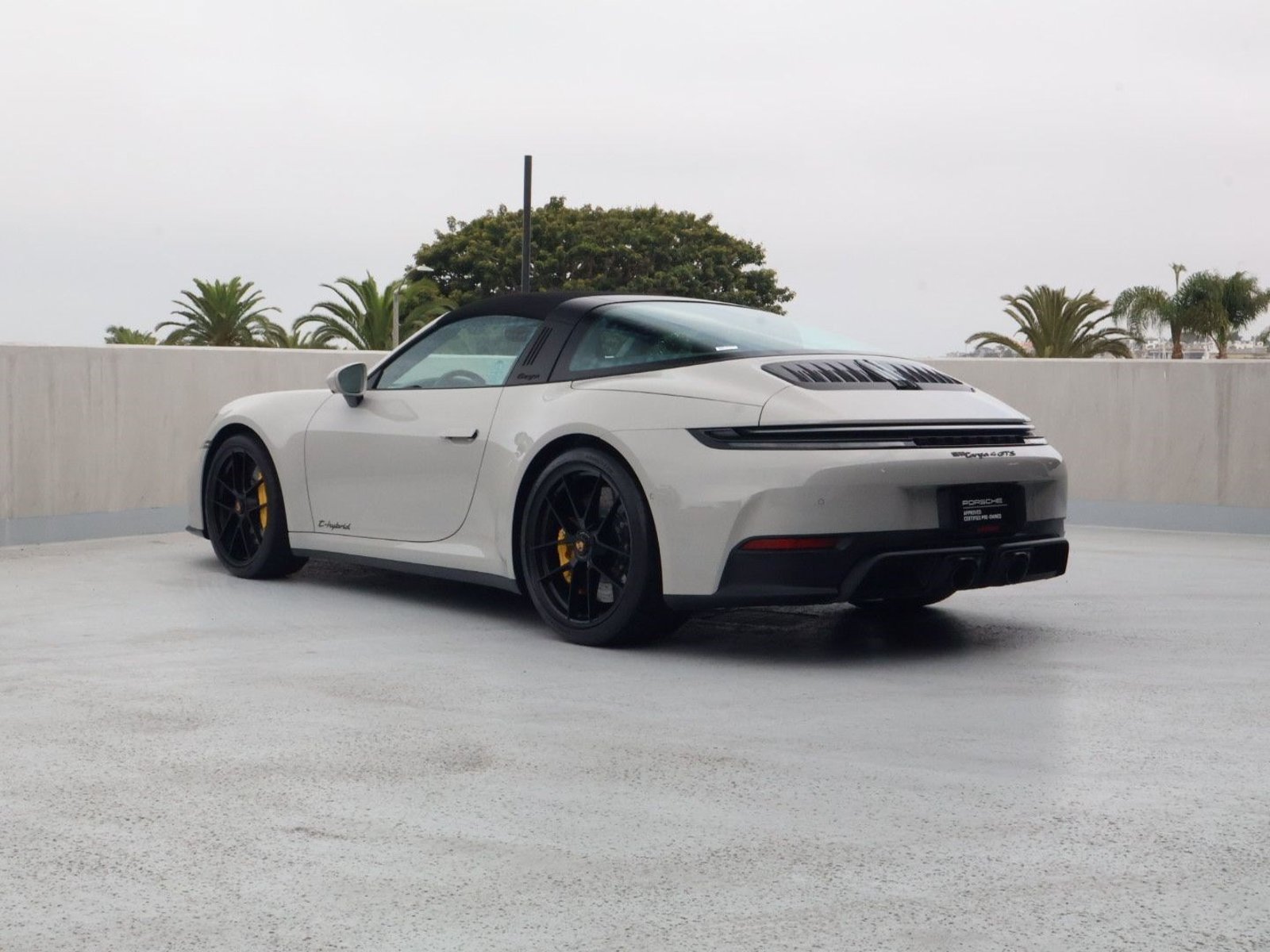 Certified 2025 Porsche 911 Targa 4 GTS AWD/4WD video 3