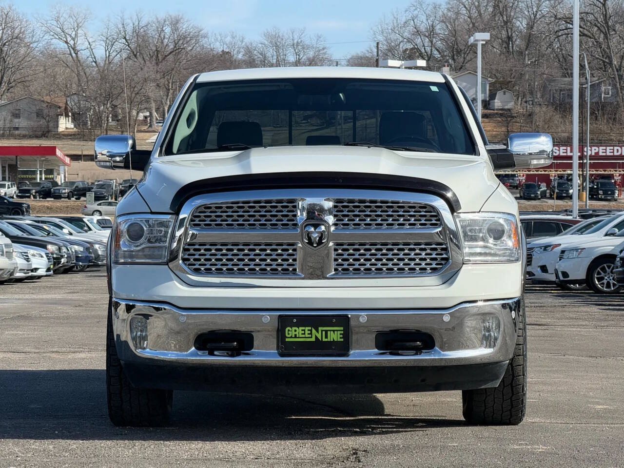 Used 2018 RAM 1500 Laramie w/ Convenience Group AWD/4WD image 3