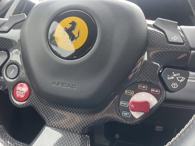 Used 2018 Ferrari 488 GTB RWD image 15