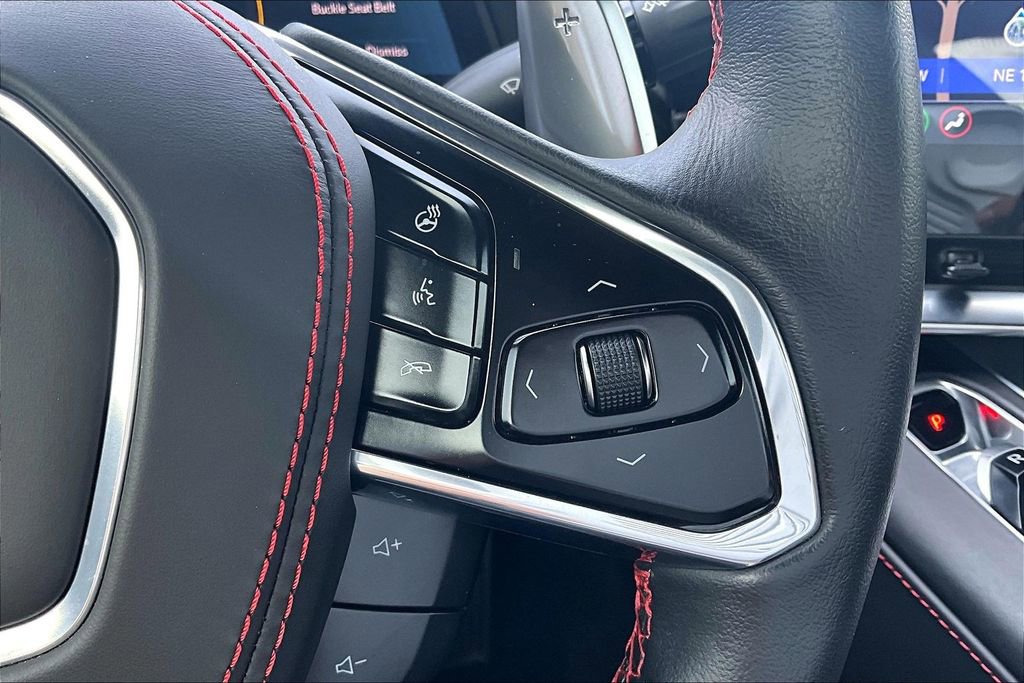 Used 2022 Chevrolet Corvette Stingray Premium Cpe w/ Z51 Performance Package RWD image 21