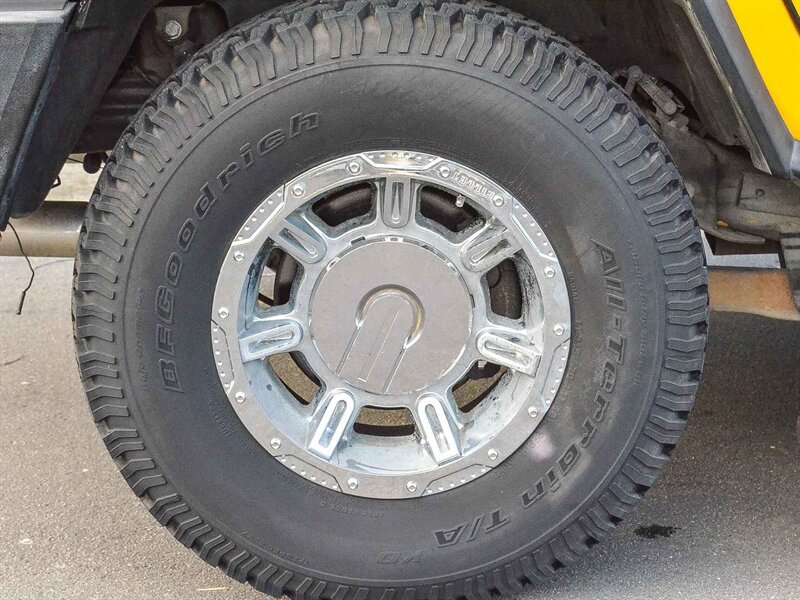 Used 2003 HUMMER H2 w/ Preferred Equipment Group AWD/4WD image 11