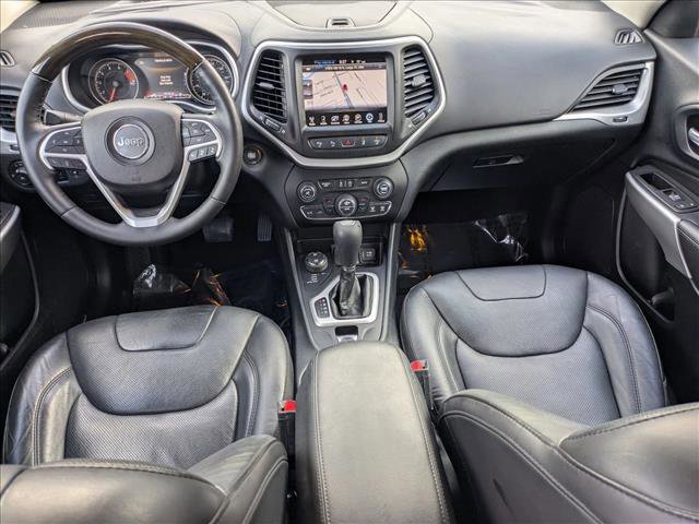 Used 2016 Jeep Cherokee Overland w/ Technology Group image 16