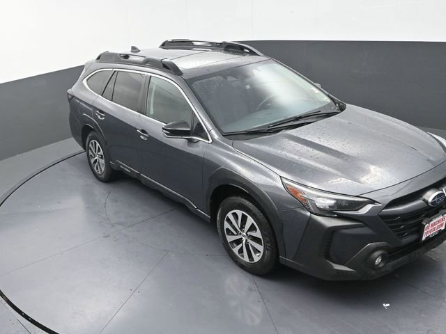 Used 2024 Subaru Outback Premium image 19