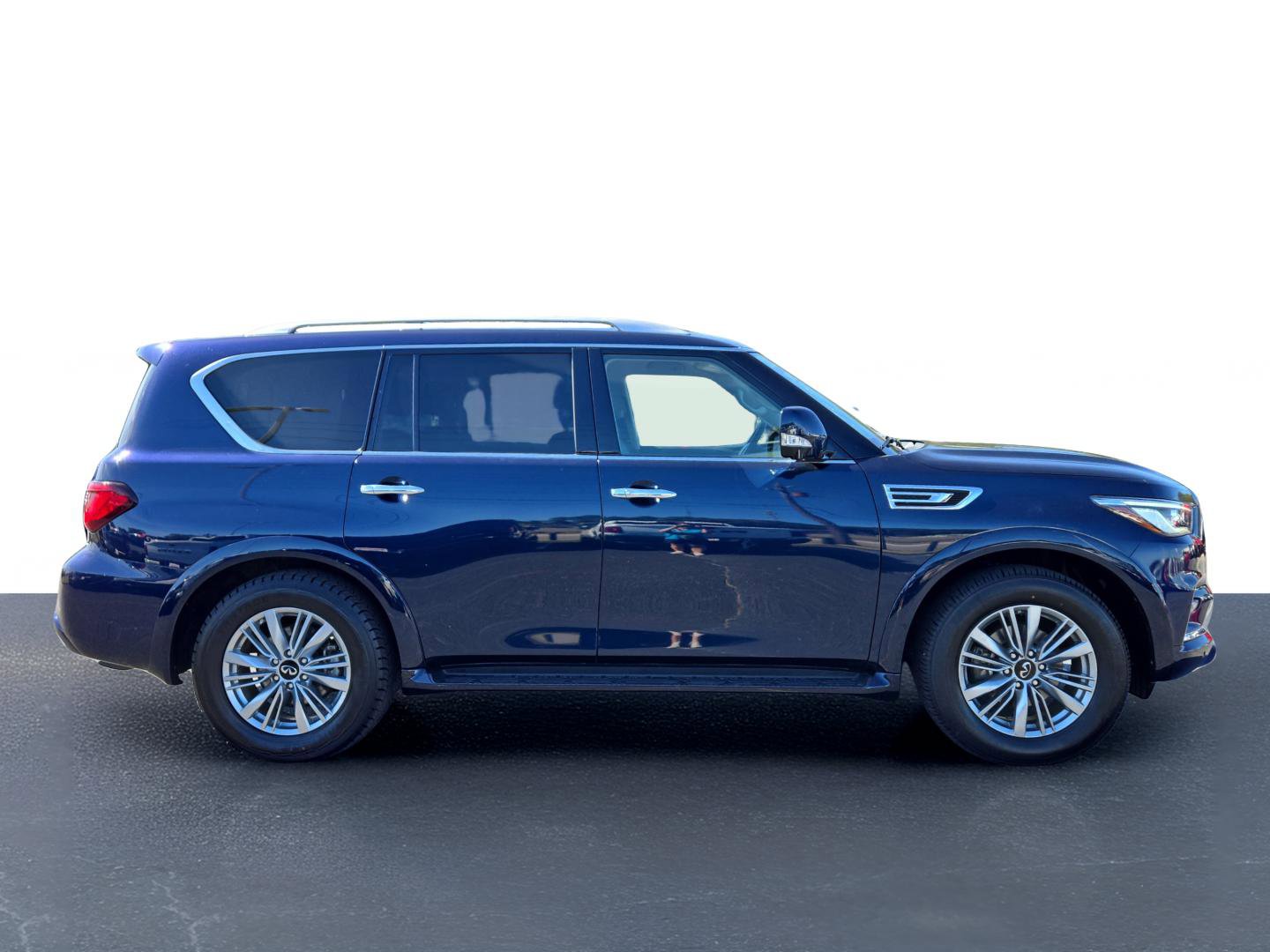 Used 2024 INFINITI QX80 Luxe image 6