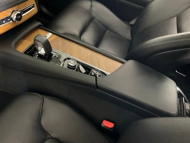 Certified 2023 Volvo XC90 B6 Plus w/ Protection Package Premier image 17