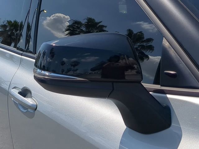 Used 2022 Toyota Highlander XSE image 12