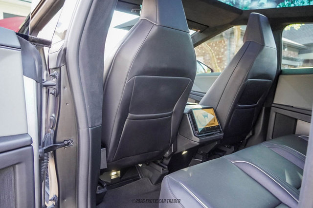 Used 2024 Tesla Cybertruck Cyberbeast AWD/4WD image 33