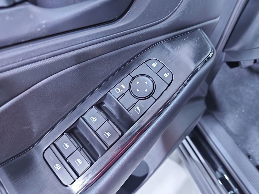 New 2025 Nissan Rogue S image 11