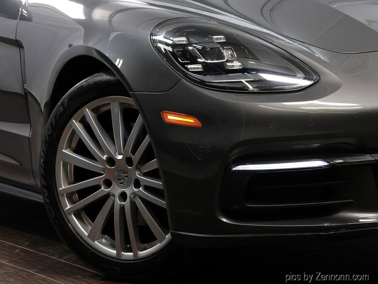 Used 2017 Porsche Panamera Sedan image 3