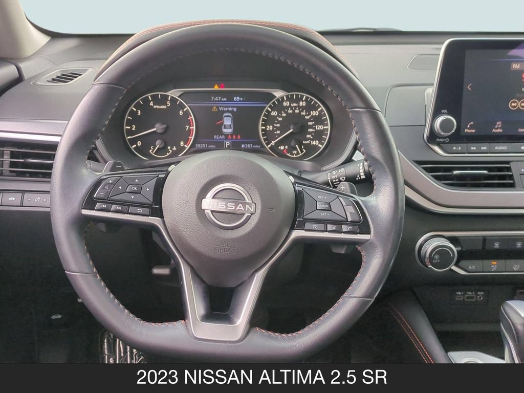 Used 2023 Nissan Altima 2.5 SR FWD image 12