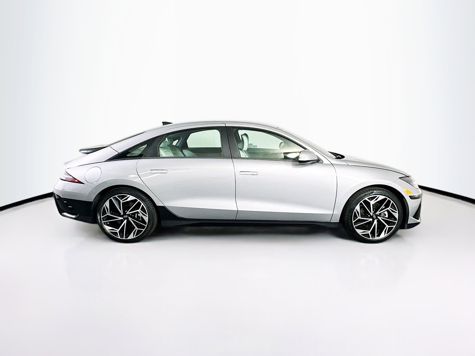 Used 2024 Hyundai Ioniq 6 SEL RWD image 10