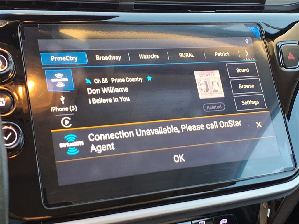 Used 2022 Chevrolet Bolt EUV Premier w/ Sun & Sound Package FWD image 27