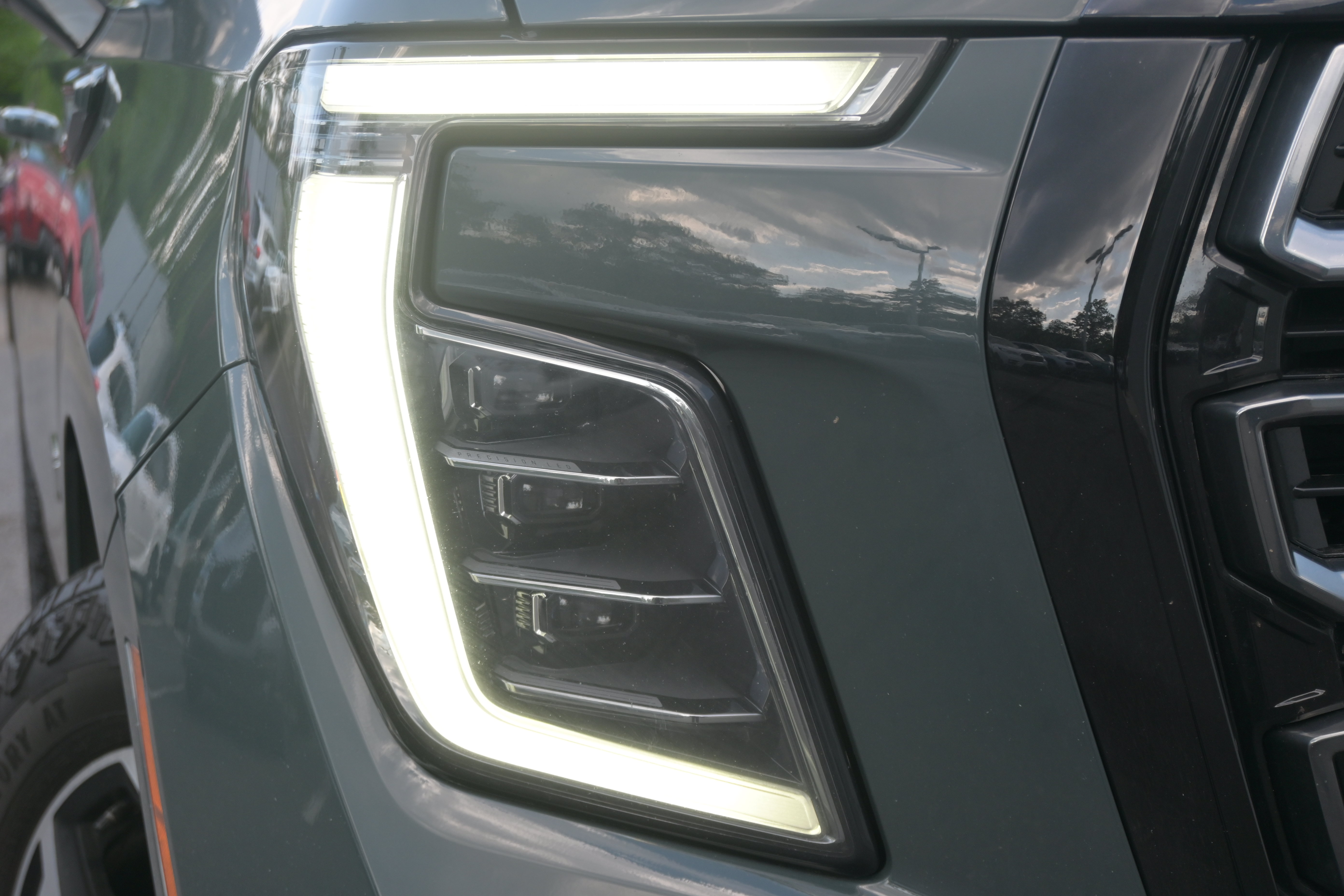 Used 2026 GMC Yukon AT4 AWD/4WD image 11