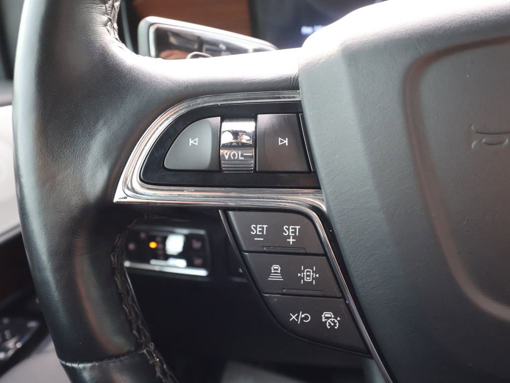 Used 2022 Lincoln Navigator L Reserve image 16
