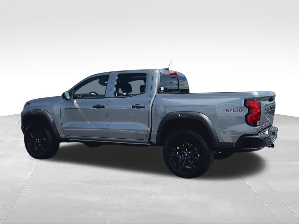 Used 2024 Chevrolet Colorado Trail Boss w/ Advanced Trailering Package AWD/4WD image 6