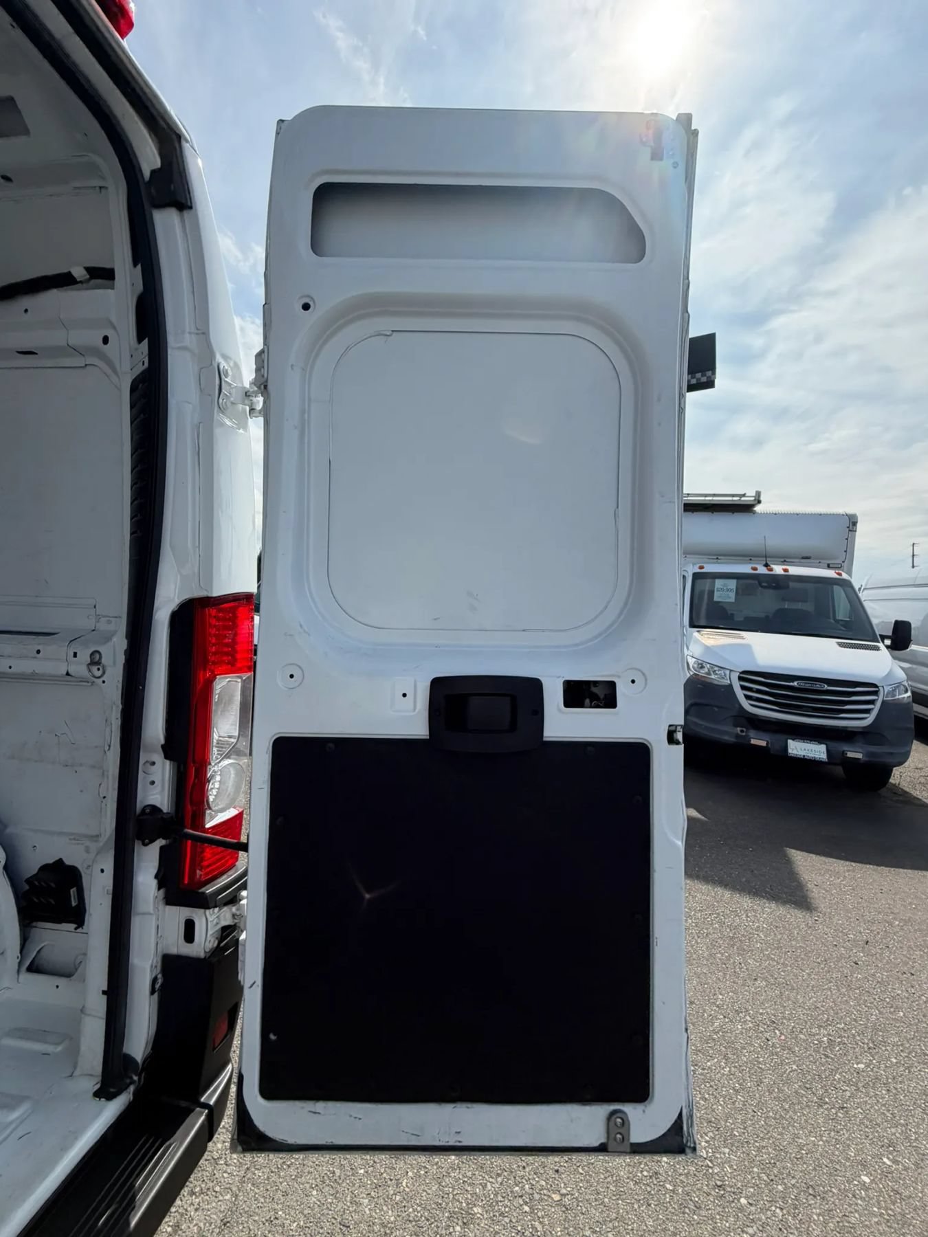 Used 2023 RAM ProMaster 2500 FWD image 16
