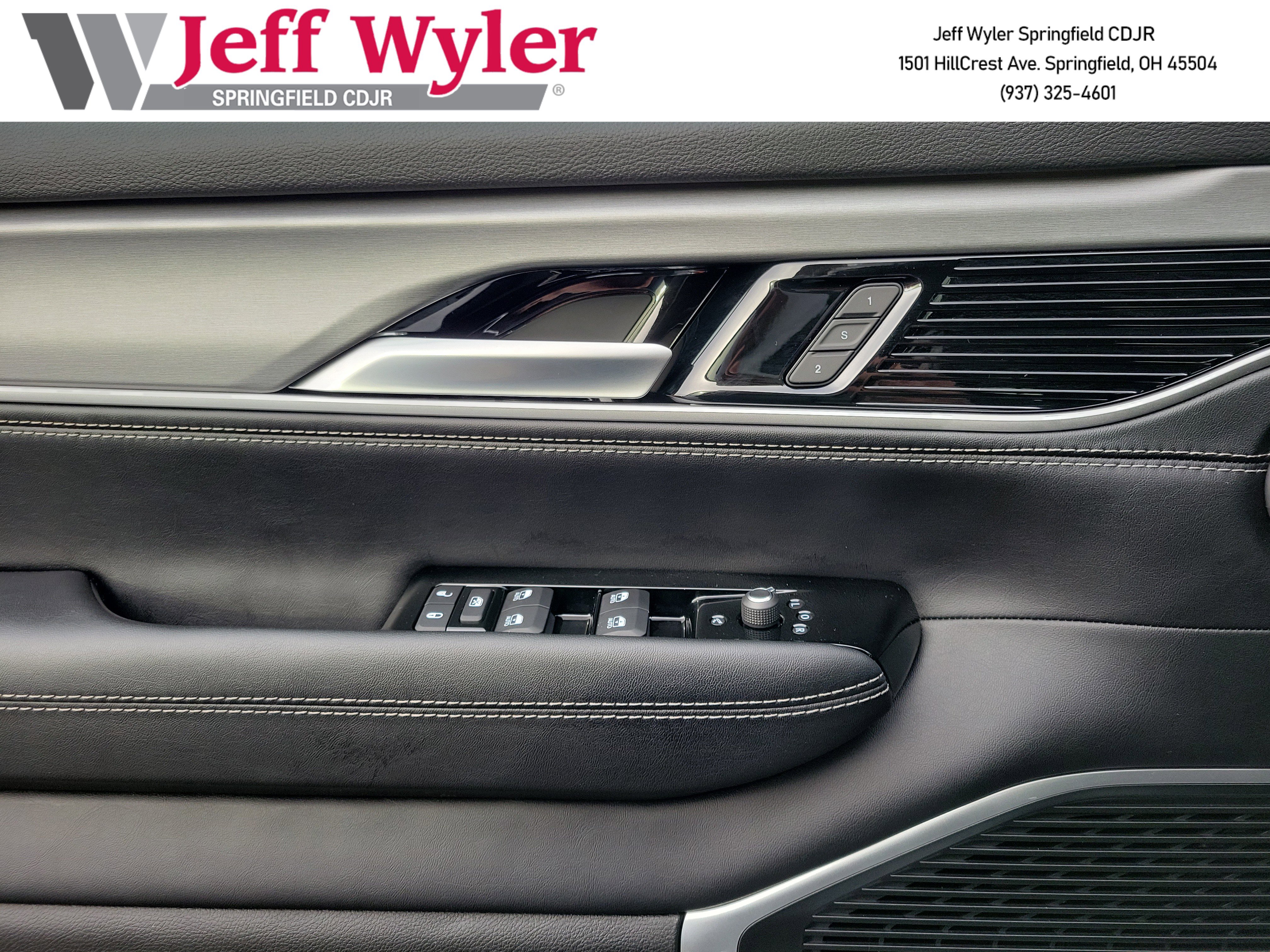 New 2026 Jeep Grand Wagoneer Limited w/ Convenience Group I AWD/4WD image 14