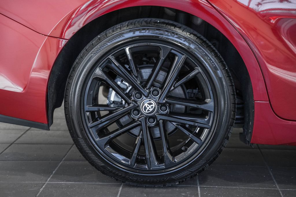 Used 2025 Toyota Camry SE image 16