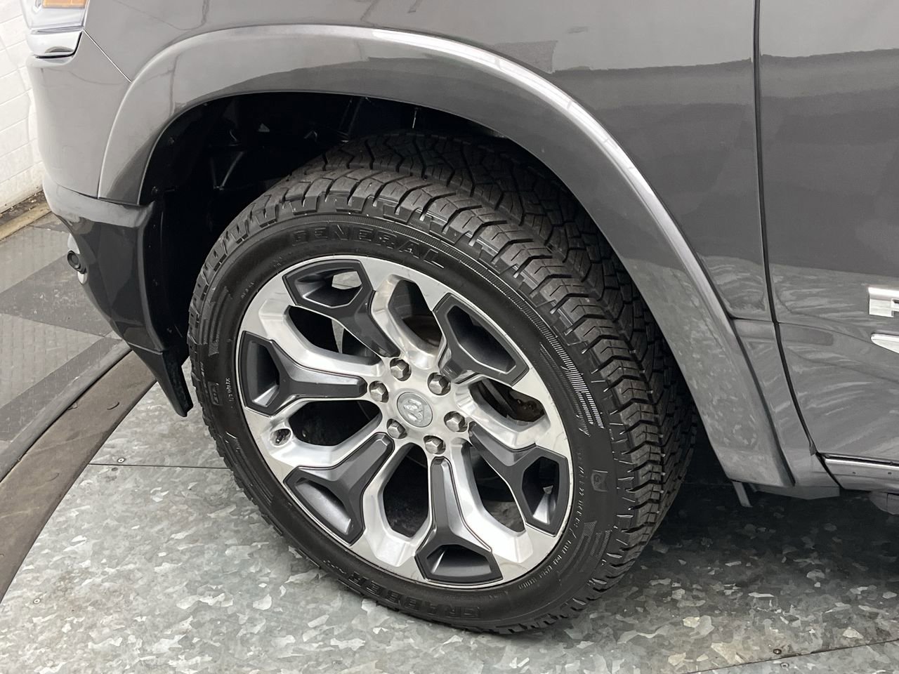 Used 2020 RAM 1500 Limited AWD/4WD image 38