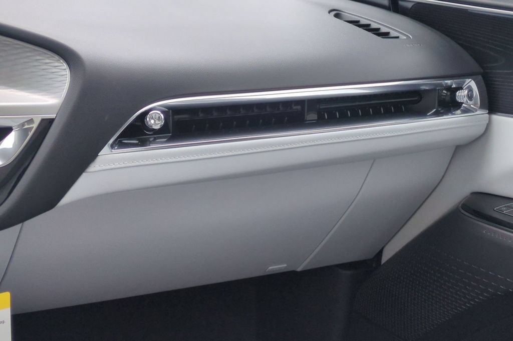 Certified 2024 Cadillac Lyriq Luxury RWD image 29