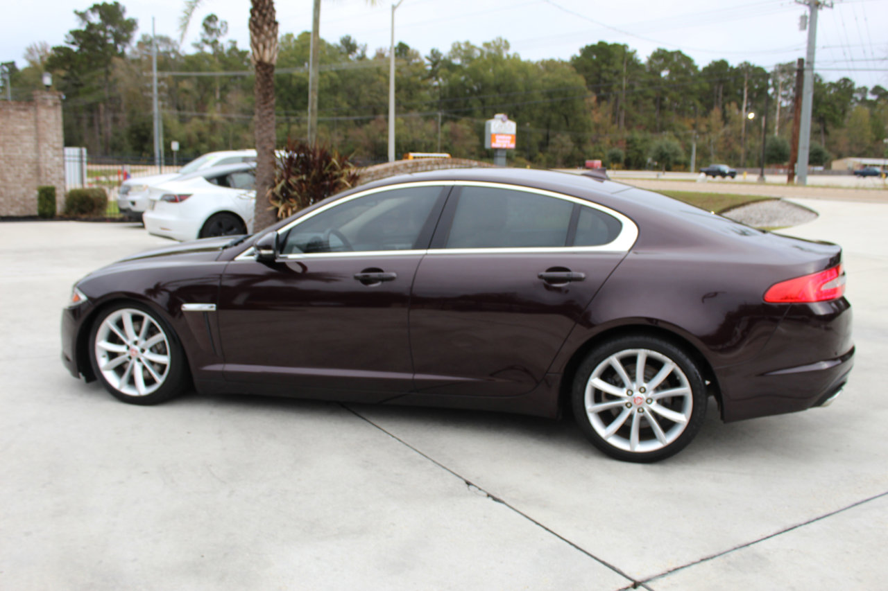 Used 2015 Jaguar XF Portfolio image 17