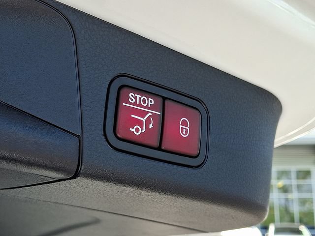 Used 2026 Mercedes-Benz GLB 250 4MATIC image 8