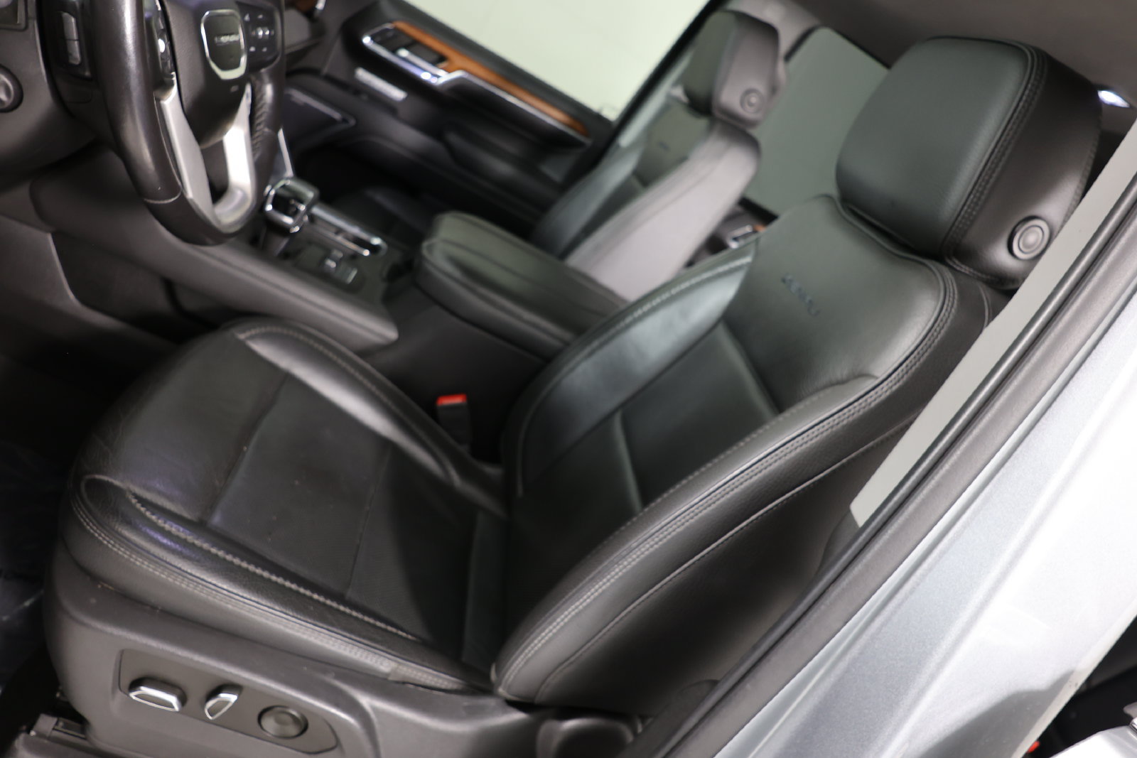 Used 2023 GMC Sierra 1500 Denali AWD/4WD image 10
