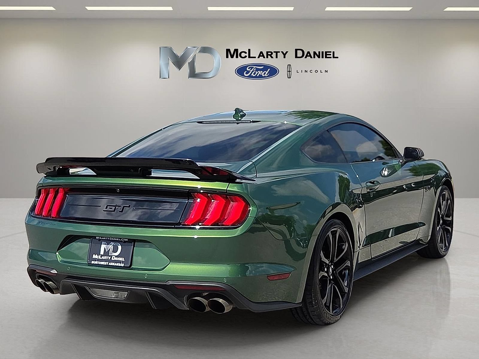 Used 2022 Ford Mustang GT Premium w/ Equipment Group 401A RWD image 5