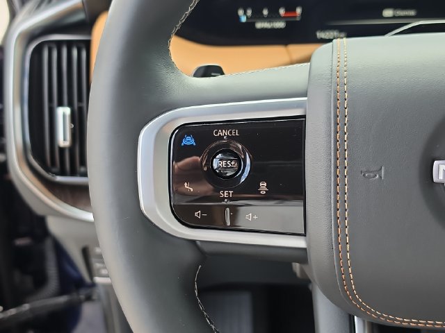 Certified 2025 Nissan Armada Platinum Reserve RWD image 33