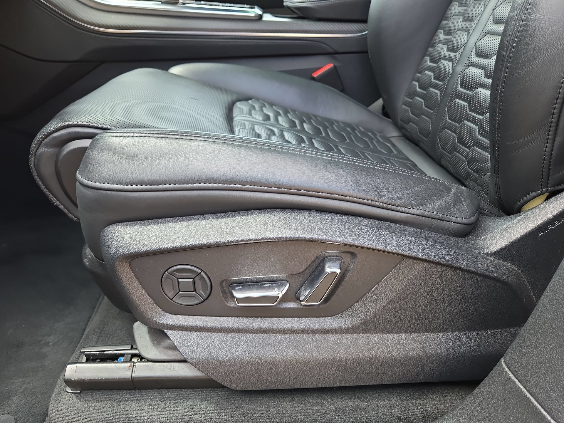 Used 2023 Audi RS Q8 AWD/4WD image 17
