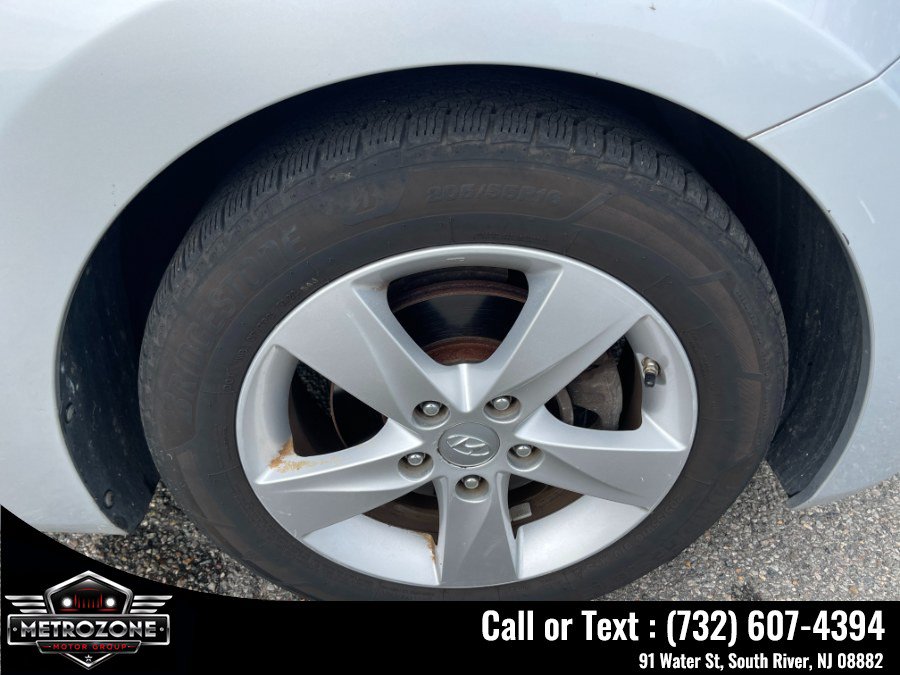 Used 2013 Hyundai Elantra GLS w/ Preferred Pkg FWD image 22