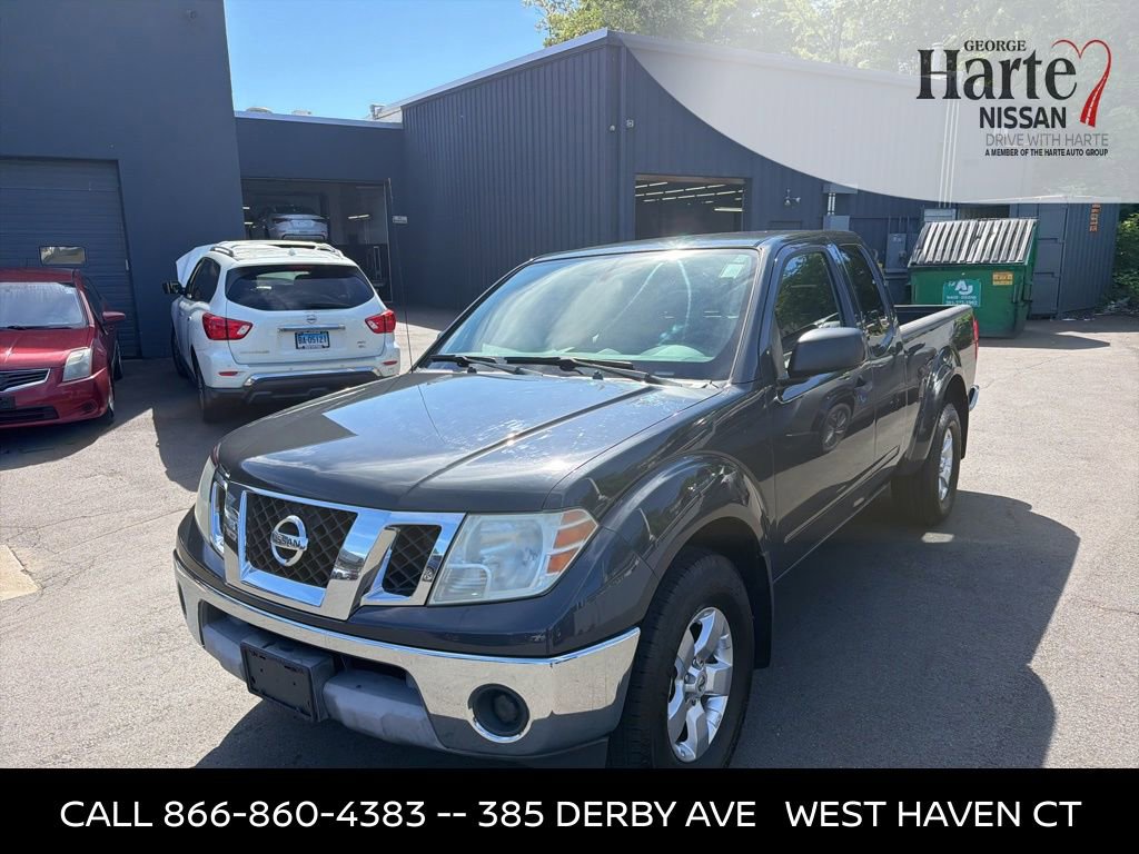 Used 2010 Nissan Frontier SE w/ SE Value Truck Pkg AWD/4WD image 3