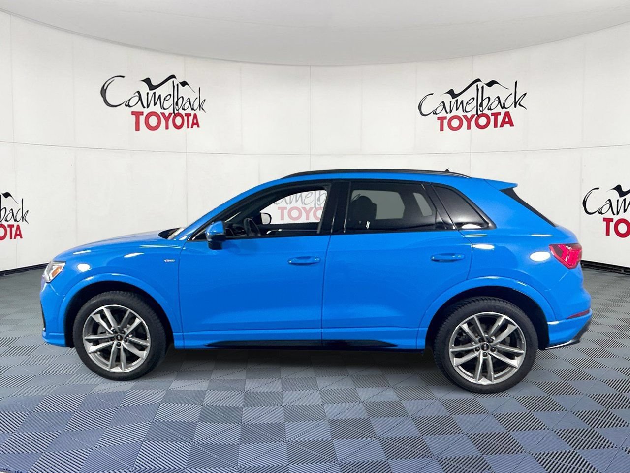 Used 2022 Audi Q3 2.0T Premium Plus w/ Premium Plus Package AWD/4WD image 4