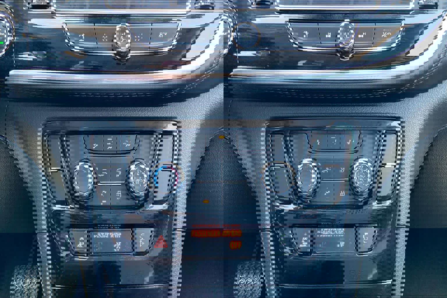 Used 2019 Buick Encore Preferred image 27