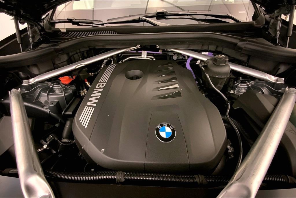 New 2026 BMW X5 xDrive40i w/ Climate Comfort Package image 8