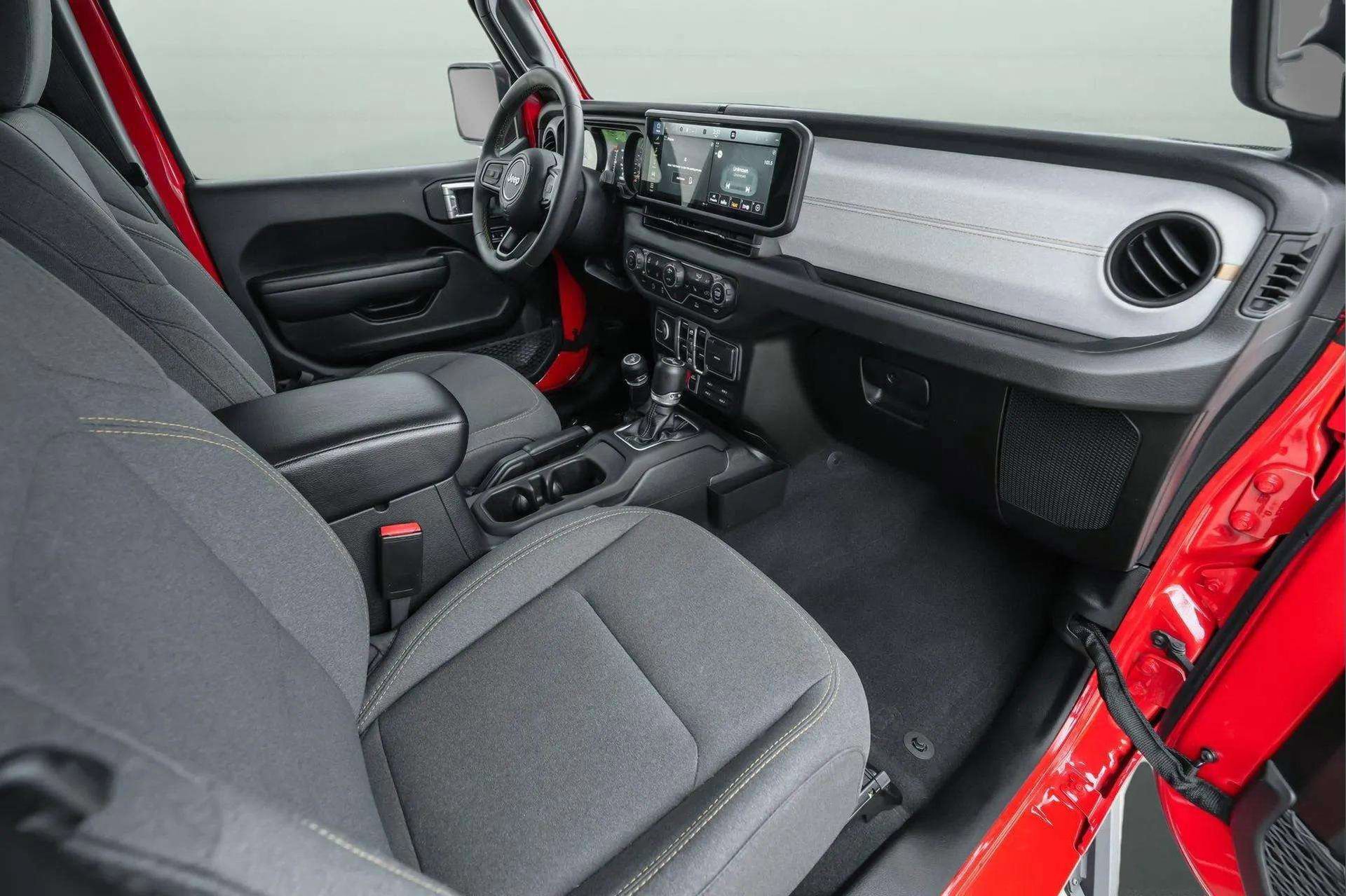 Used 2024 Jeep Wrangler Willys image 2