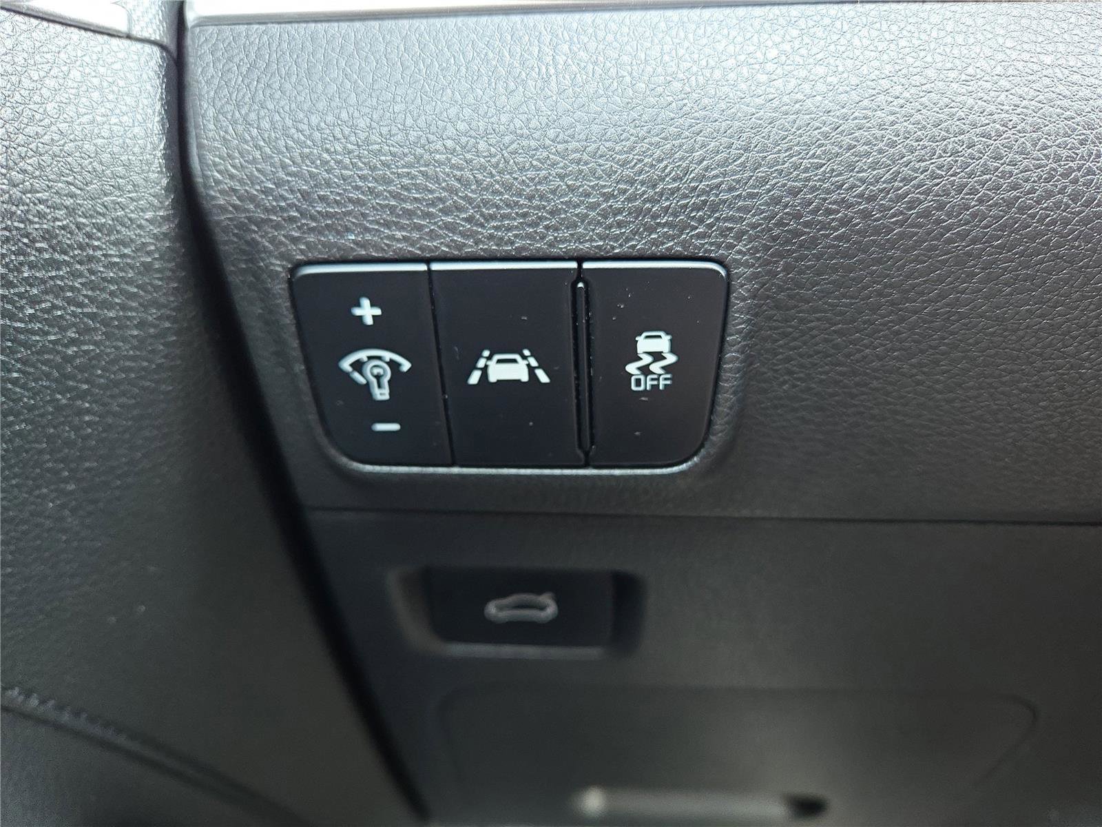Used 2022 Kia K5 GT-Line w/ GT-Line Awd Premium Package image 16