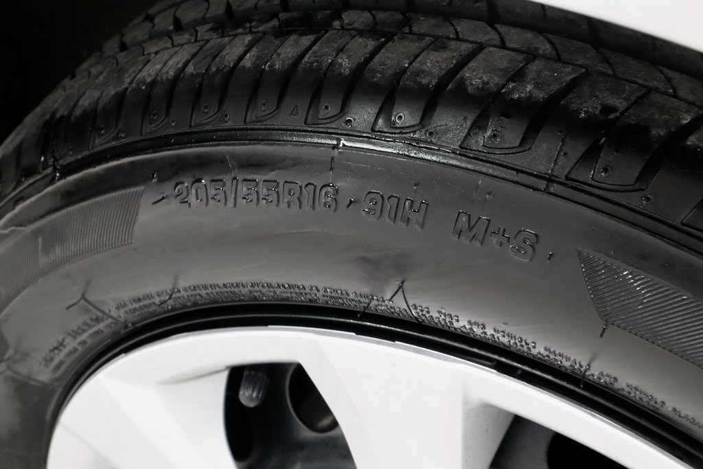 Used 2025 Toyota Corolla LE image 20