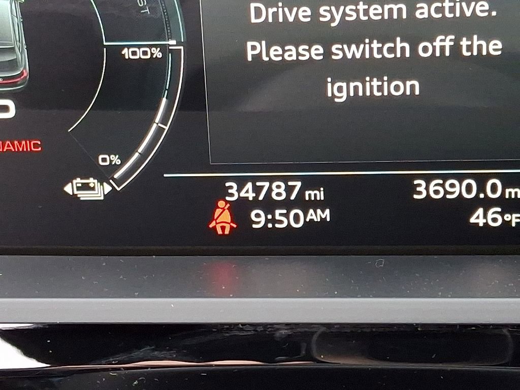 Used 2023 Audi e-tron Premium Plus w/ Premium Plus Package image 22