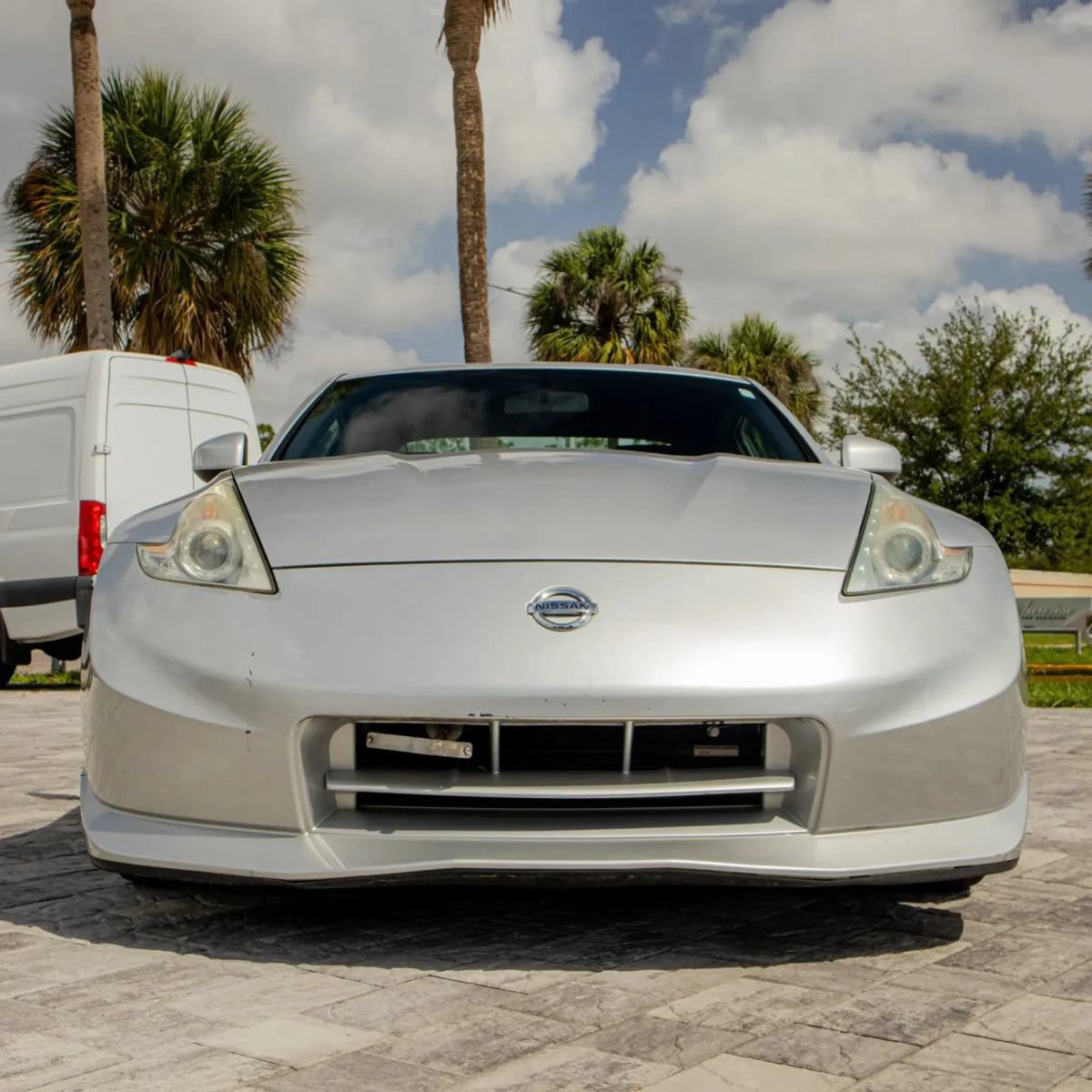 Used 2009 Nissan 370Z NISMO RWD image 2