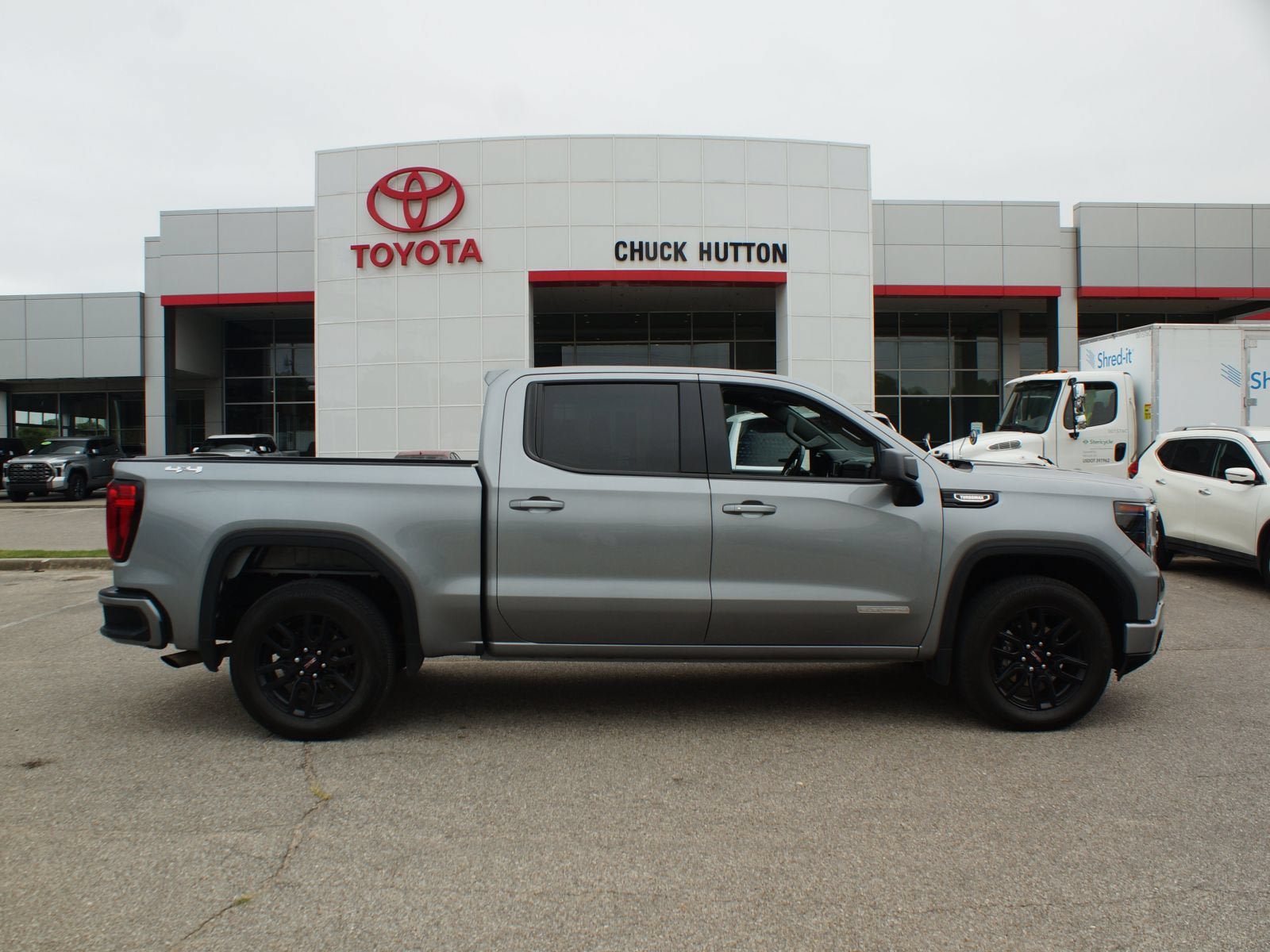 Used 2025 GMC Sierra 1500 Elevation AWD/4WD image 1