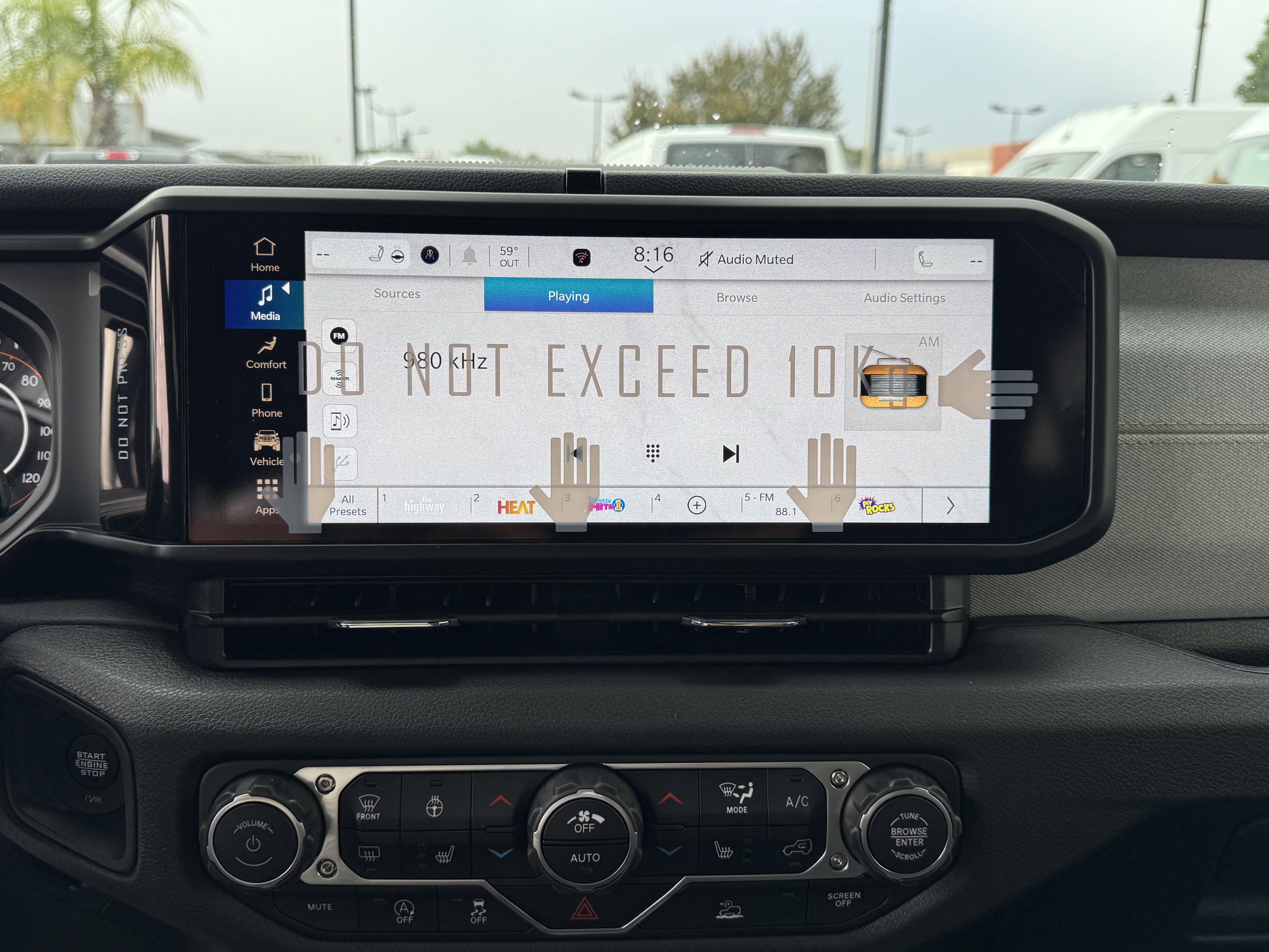 New 2025 Jeep Gladiator Sport image 24