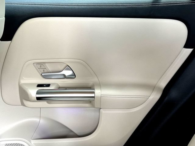Used 2021 Mercedes-Benz GLA 250 image 23