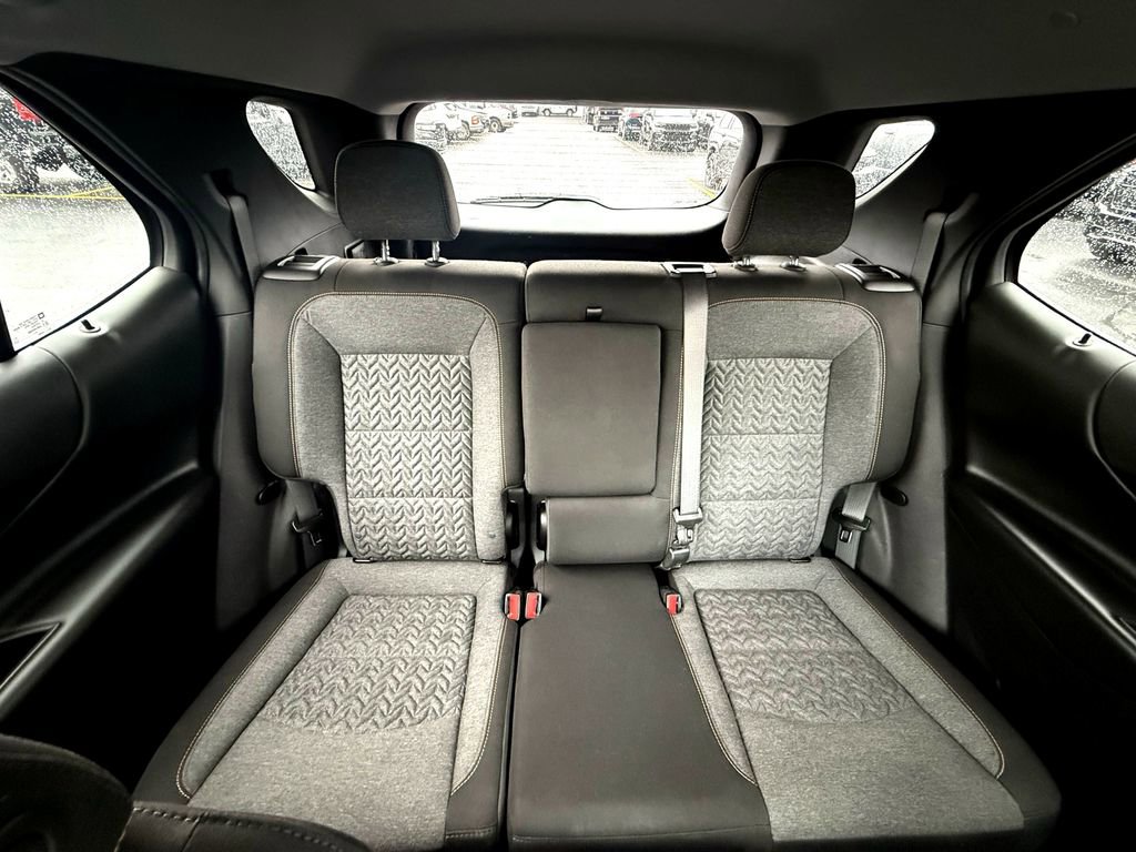 Used 2023 Chevrolet Equinox LT image 23