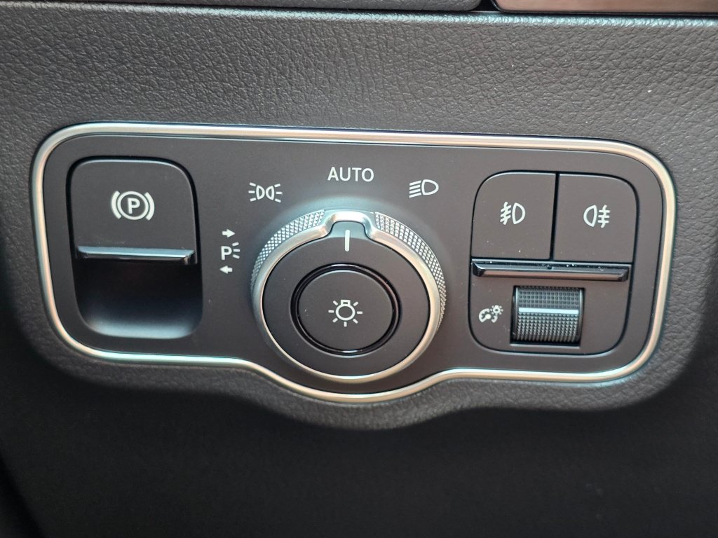 New 2026 Mercedes-Benz GLA 250 4MATIC image 37